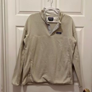 Patagonia women’s XL cream fleece